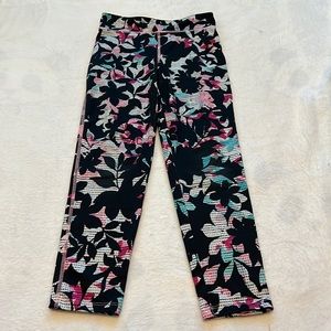 New Gap Fit Girls Large Workout Leggings